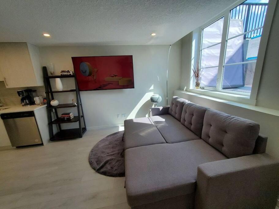 Apartamento Cozy Rockland Park Unit+Parking YYC Exterior foto