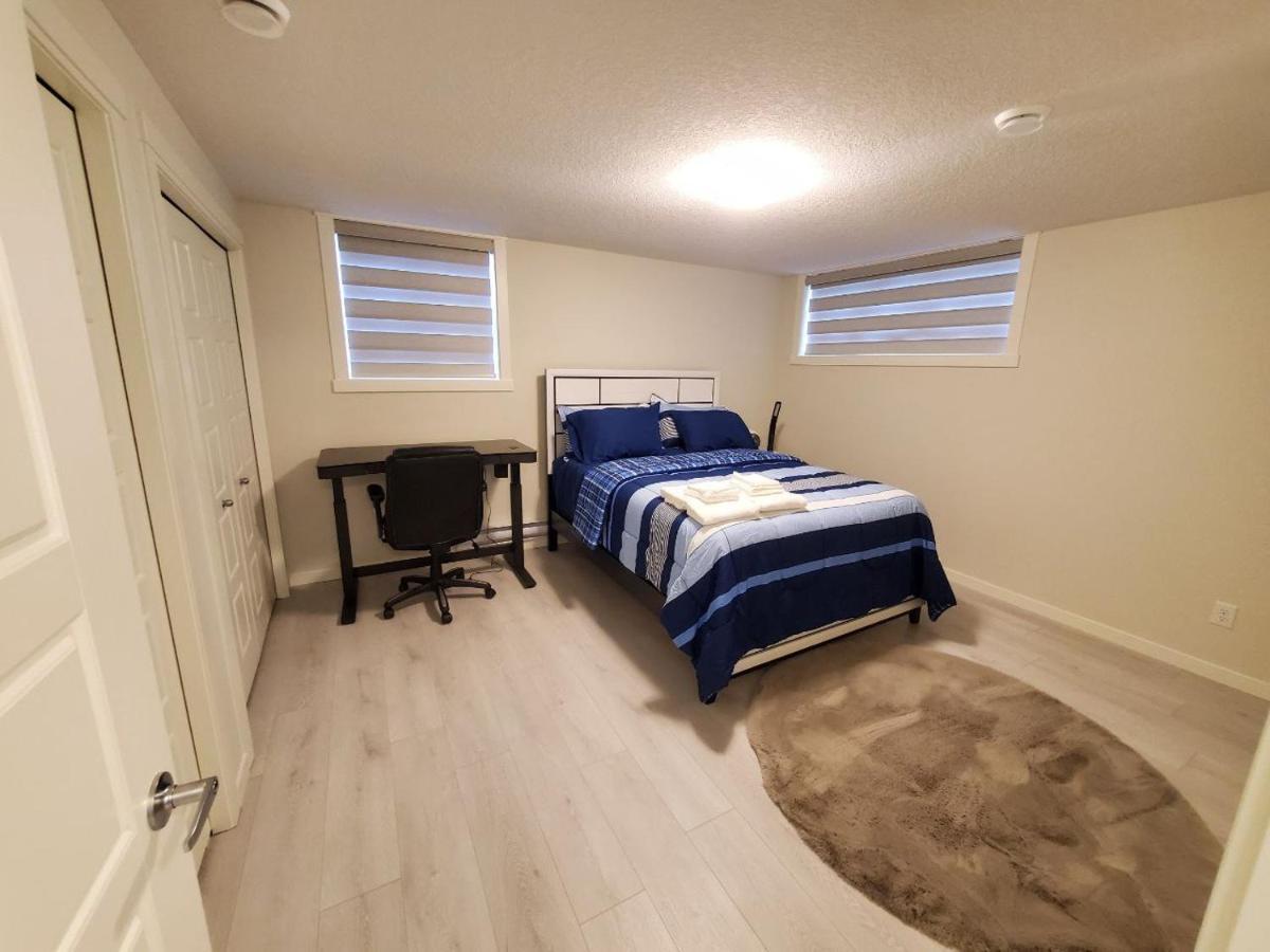Apartamento Cozy Rockland Park Unit+Parking YYC Exterior foto