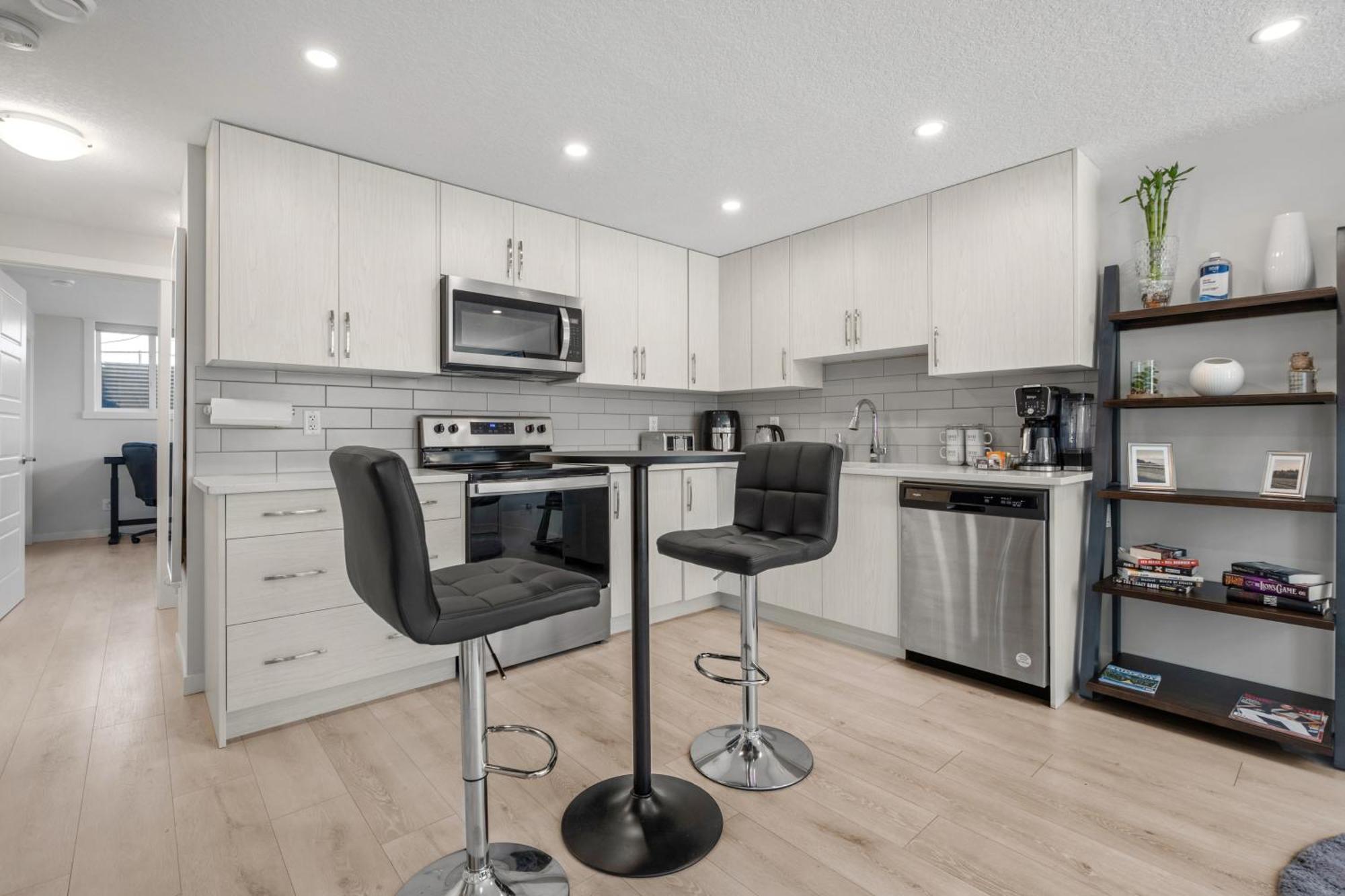 Apartamento Cozy Rockland Park Unit+Parking YYC Exterior foto