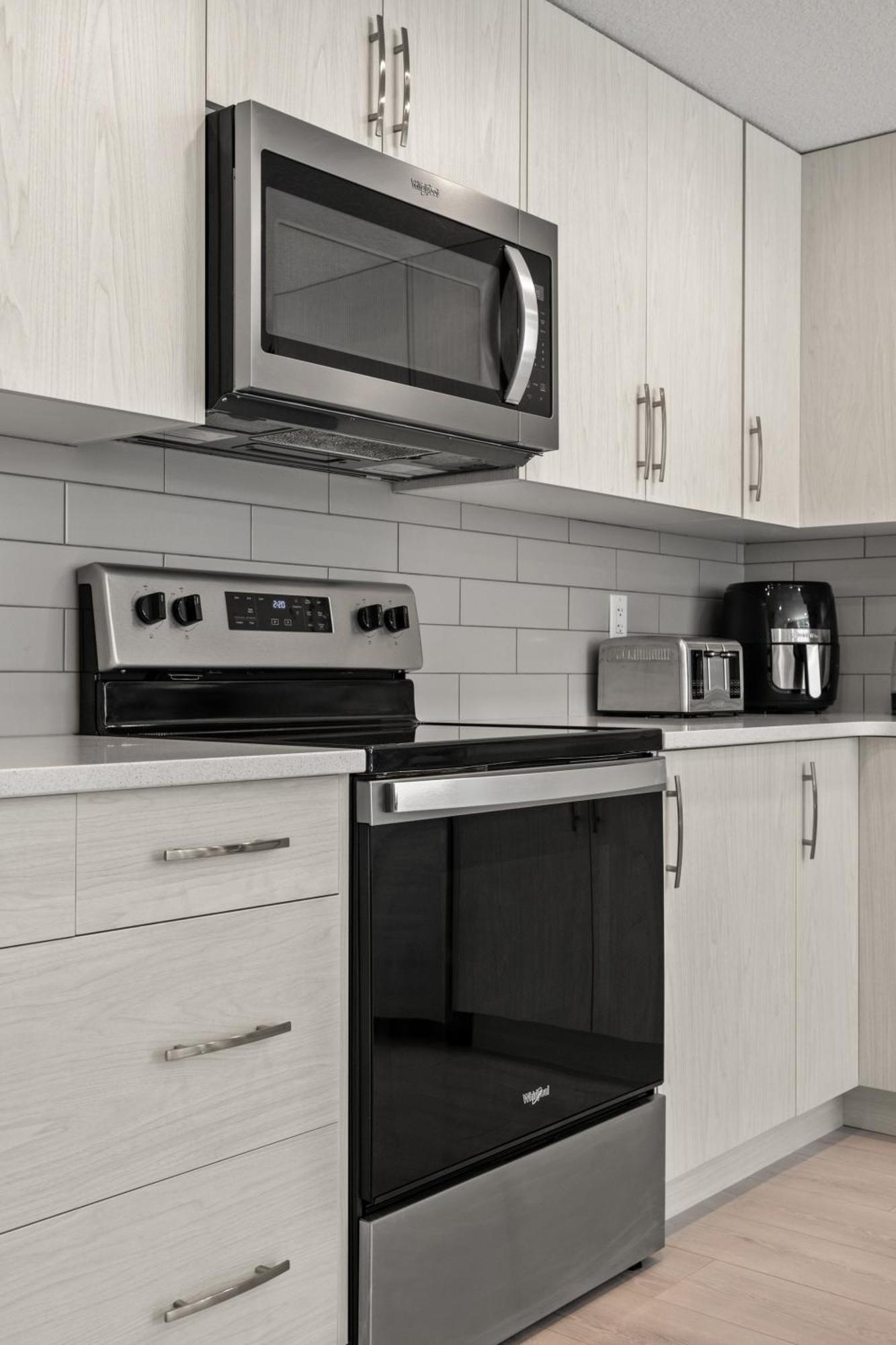 Apartamento Cozy Rockland Park Unit+Parking YYC Exterior foto