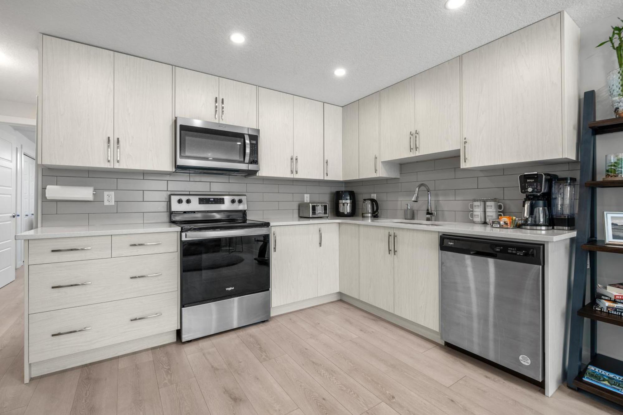 Apartamento Cozy Rockland Park Unit+Parking YYC Exterior foto